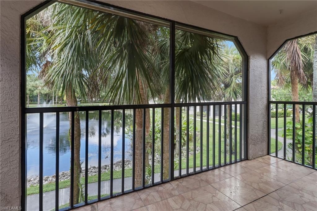 2130 Arbour Walk Cir, Unit 2724, Naples, FL 34109 Photo