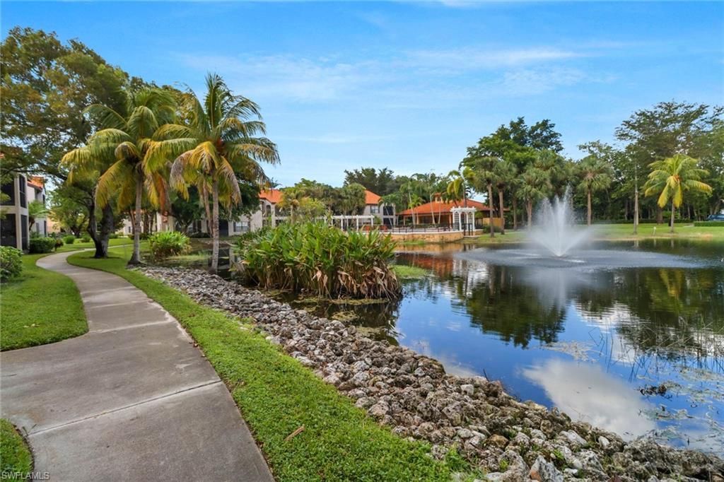 2130 Arbour Walk Cir, Unit 2724, Naples, FL 34109 Photo