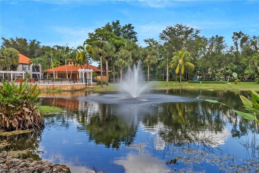 2130 Arbour Walk Cir, Unit 2724, Naples, FL 34109 Photo