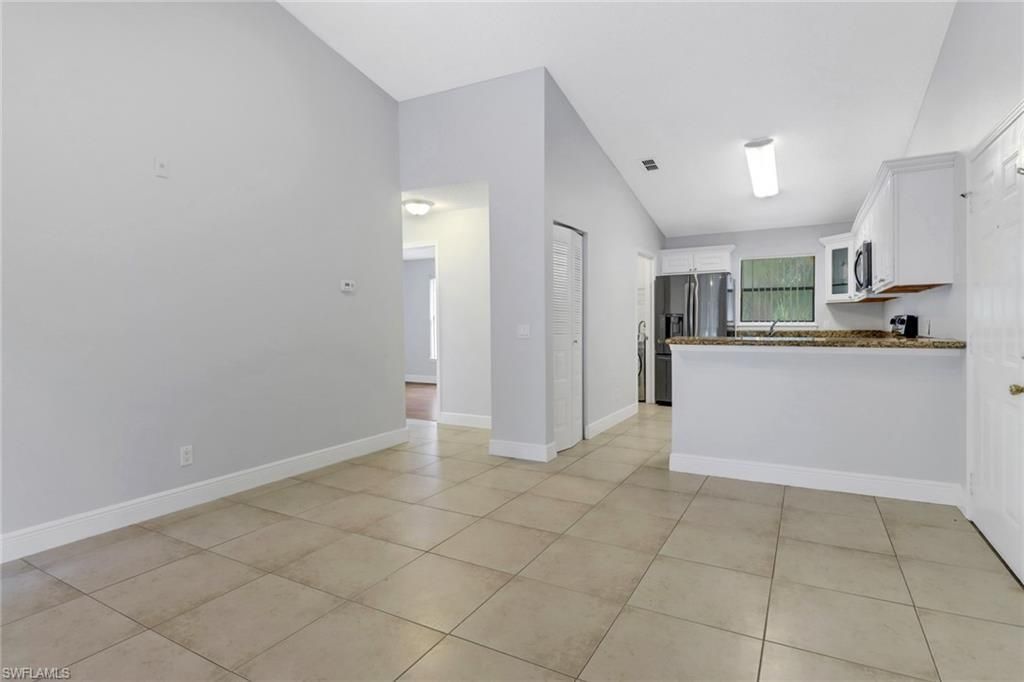 2130 Arbour Walk Cir, Unit 2724, Naples, FL 34109 Photo