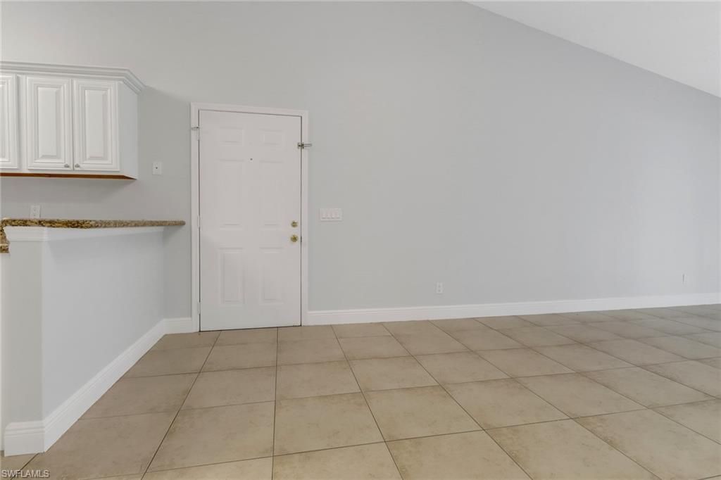 2130 Arbour Walk Cir, Unit 2724, Naples, FL 34109 Photo