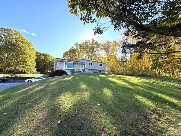 128 Lookout Pass, Stormville, NY 12582