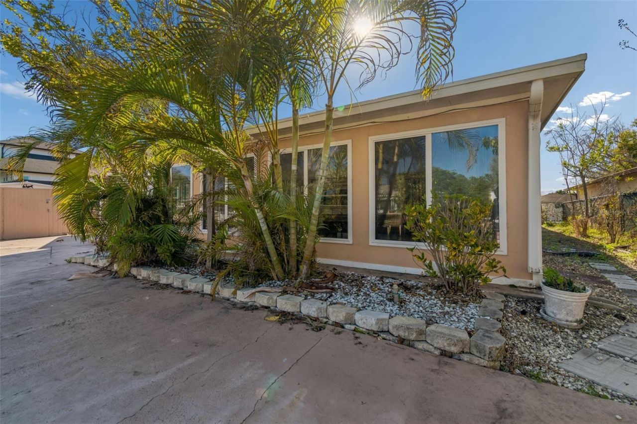 9900 Island Harbor Drive, Port Richey, FL 34668 Photo