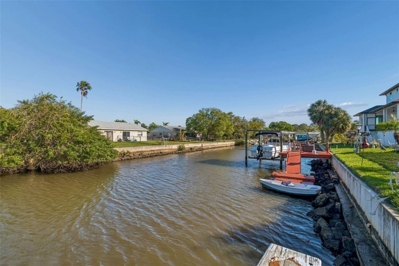 9900 Island Harbor Drive, Port Richey, FL 34668 Photo