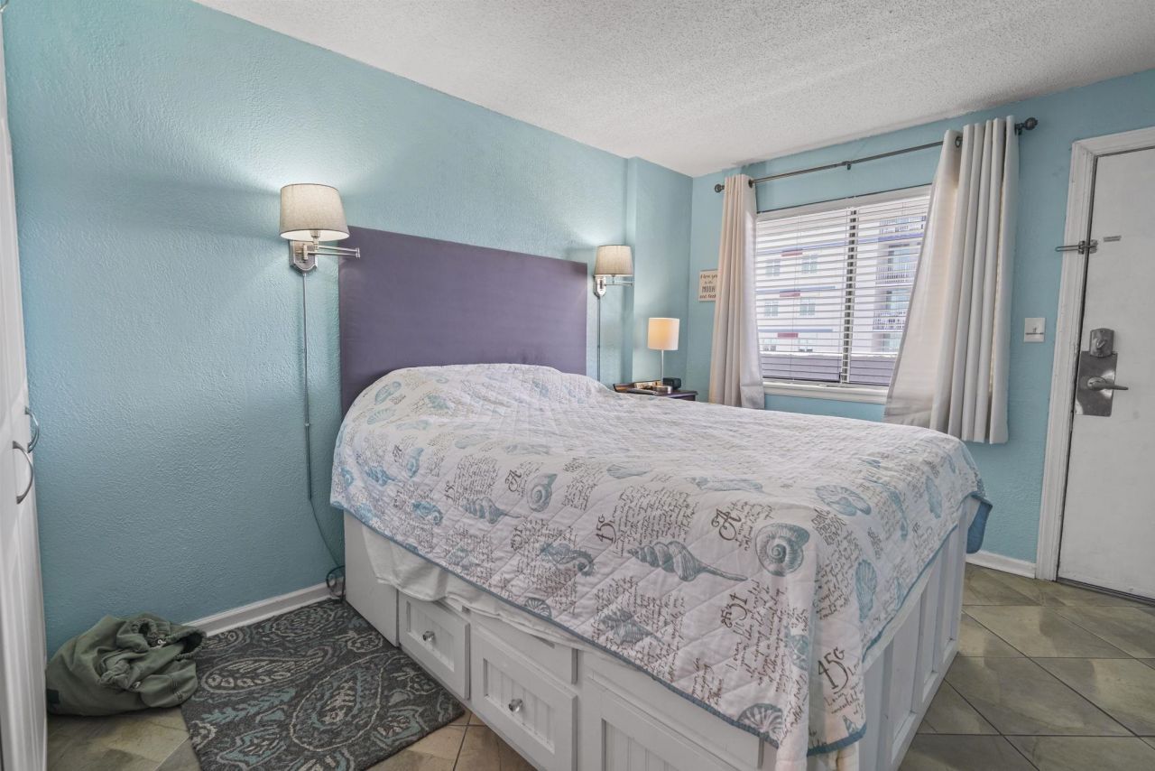 2001 S Ocean Blvd.  Photo 11