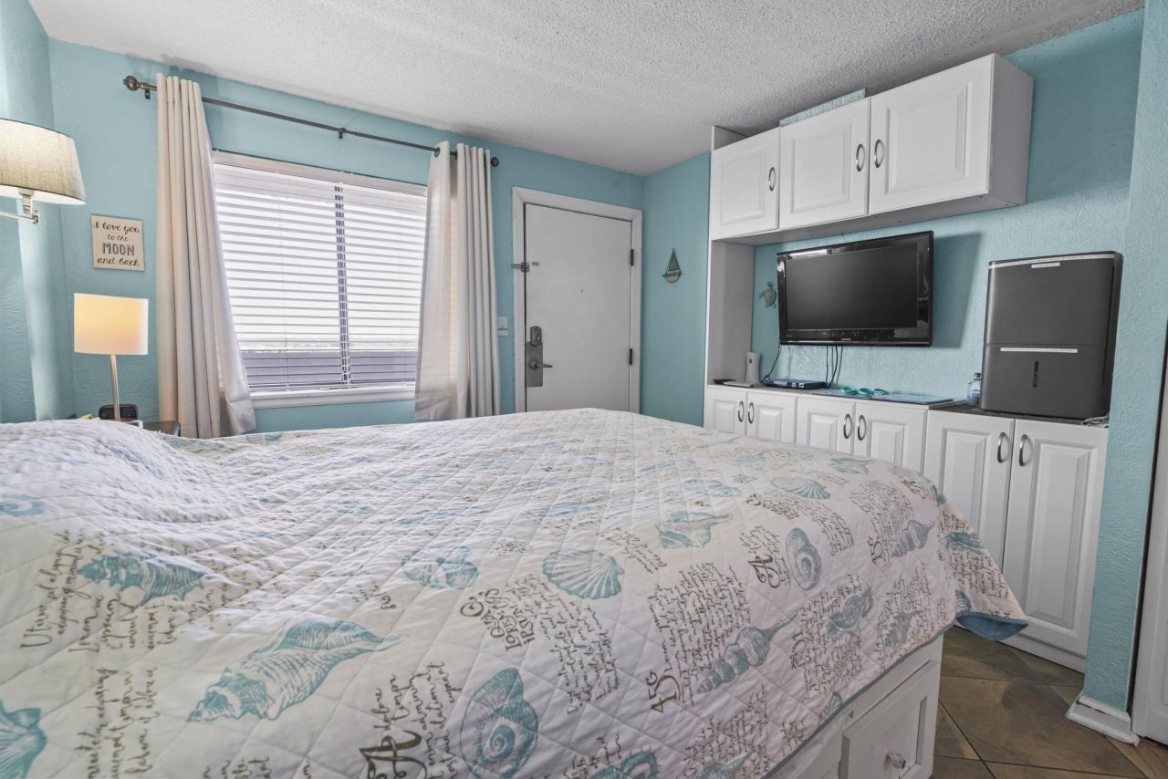 2001 S Ocean Blvd.  Photo 12