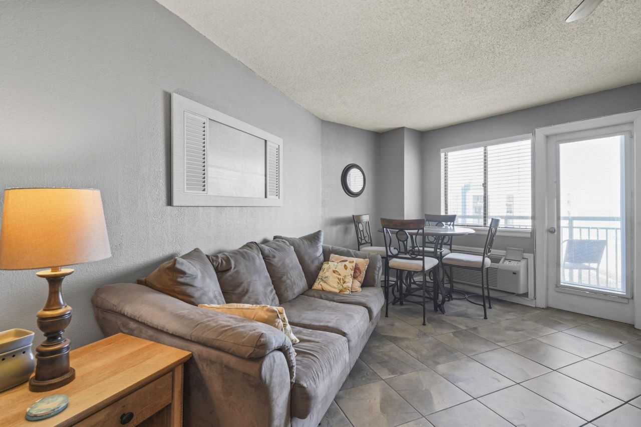 2001 S Ocean Blvd.  Photo 4