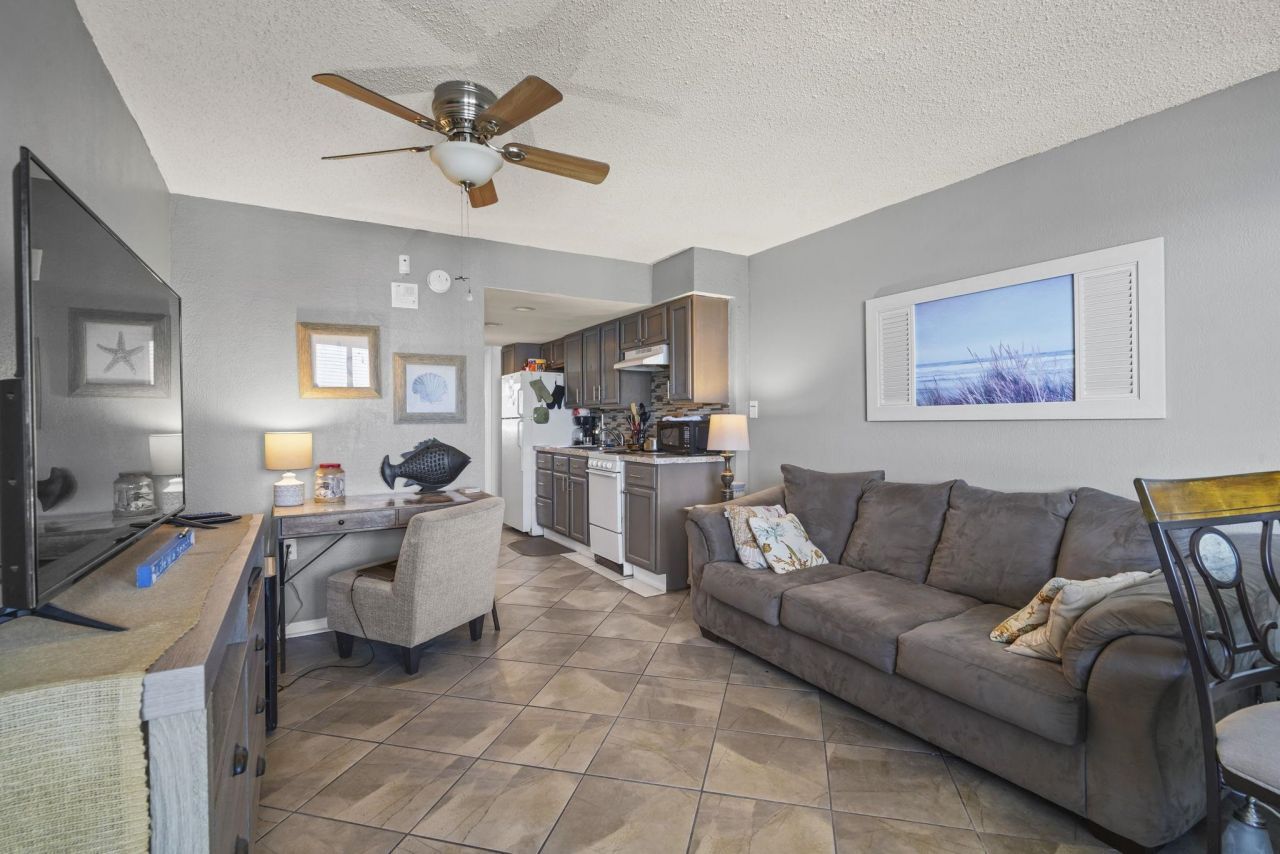 2001 S Ocean Blvd.  Photo 5