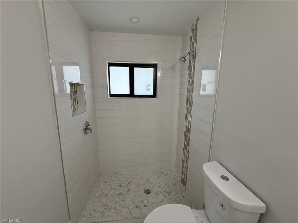 405-407 Chalet Ave S, Lehigh Acres, FL 33974 Photo