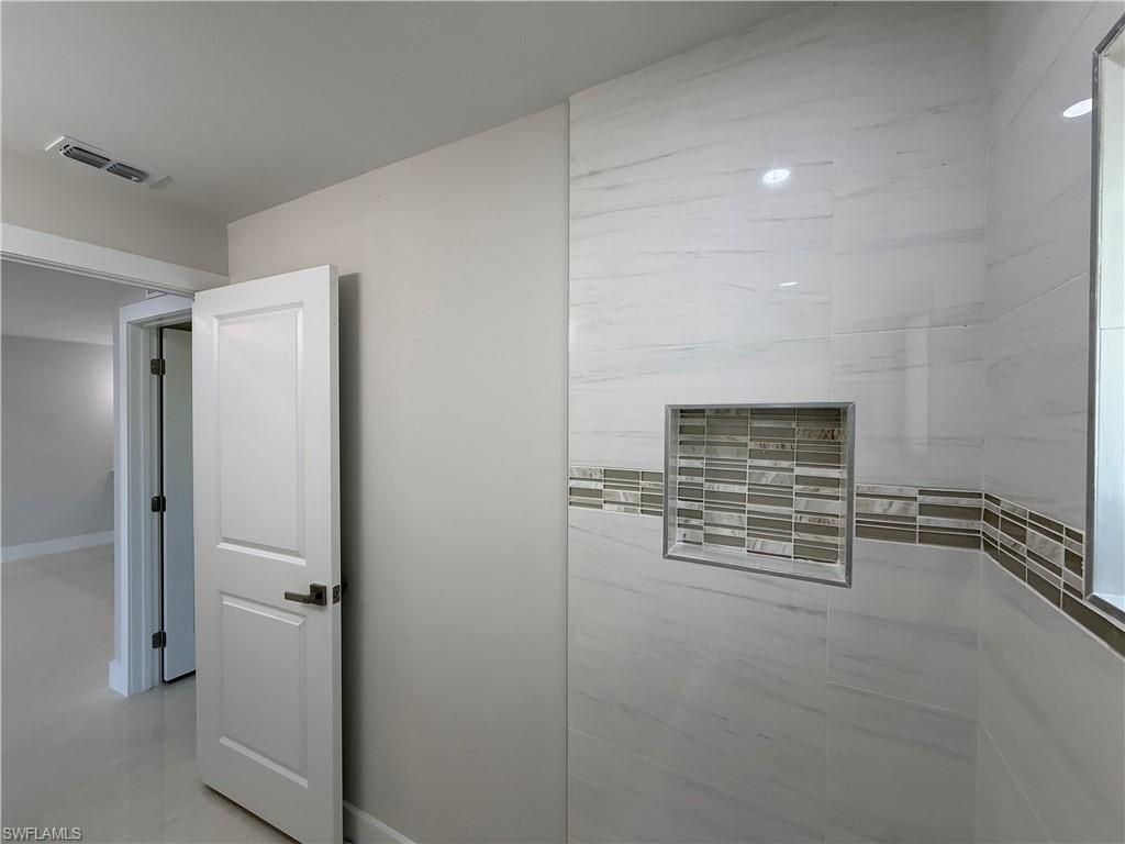 405-407 Chalet Ave S, Lehigh Acres, FL 33974 Photo