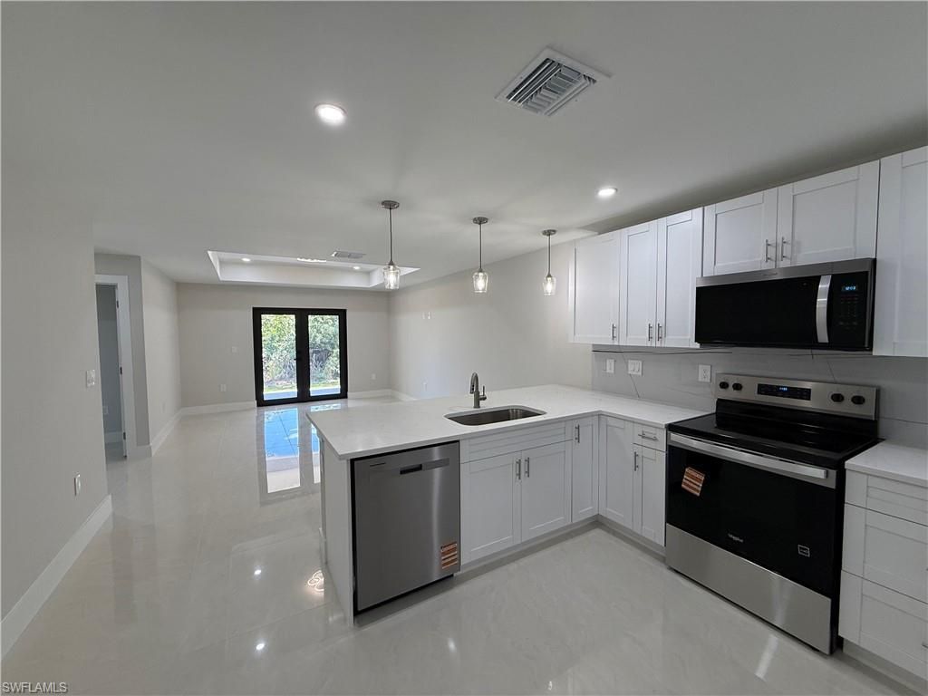 405-407 Chalet Ave S, Lehigh Acres, FL 33974 Photo