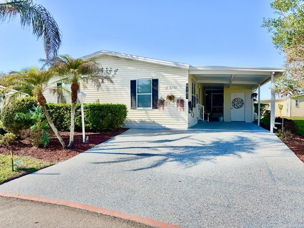 8181 14th Hole Drive, Port St. Lucie, FL 34952