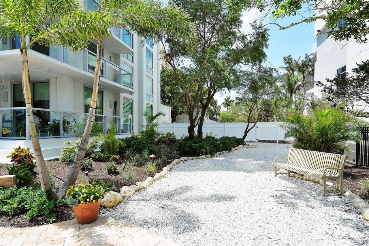 1111 N Gulfstream Avenue, Unit 10E, Sarasota, FL 34236 Photo