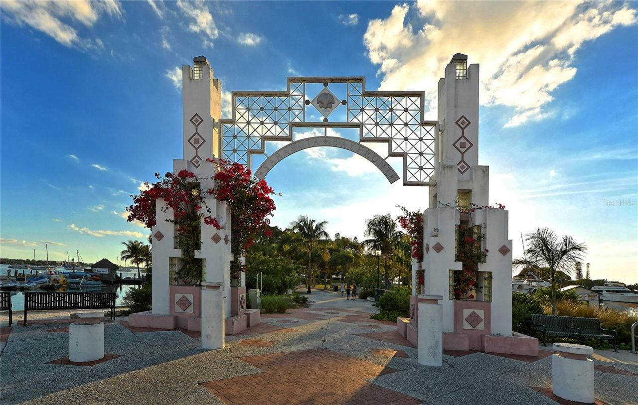 1111 N Gulfstream Avenue, Unit 10E, Sarasota, FL 34236 Photo