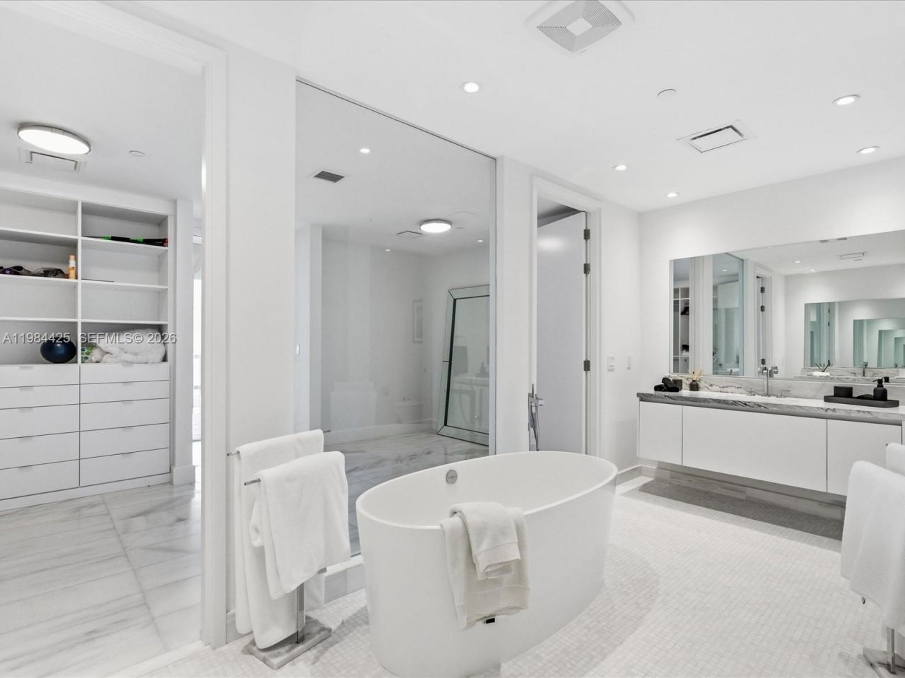 700 NE 26th Ter, Unit 4203, Miami, FL 33137 Photo