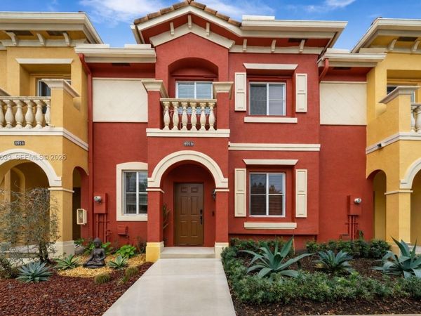 8916 SW 19th St , Miramar, FL 33025