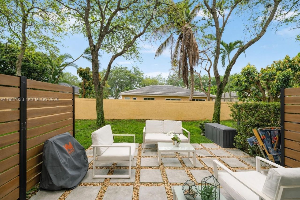 8916 SW 19th St , Miramar, FL 33025 Photo