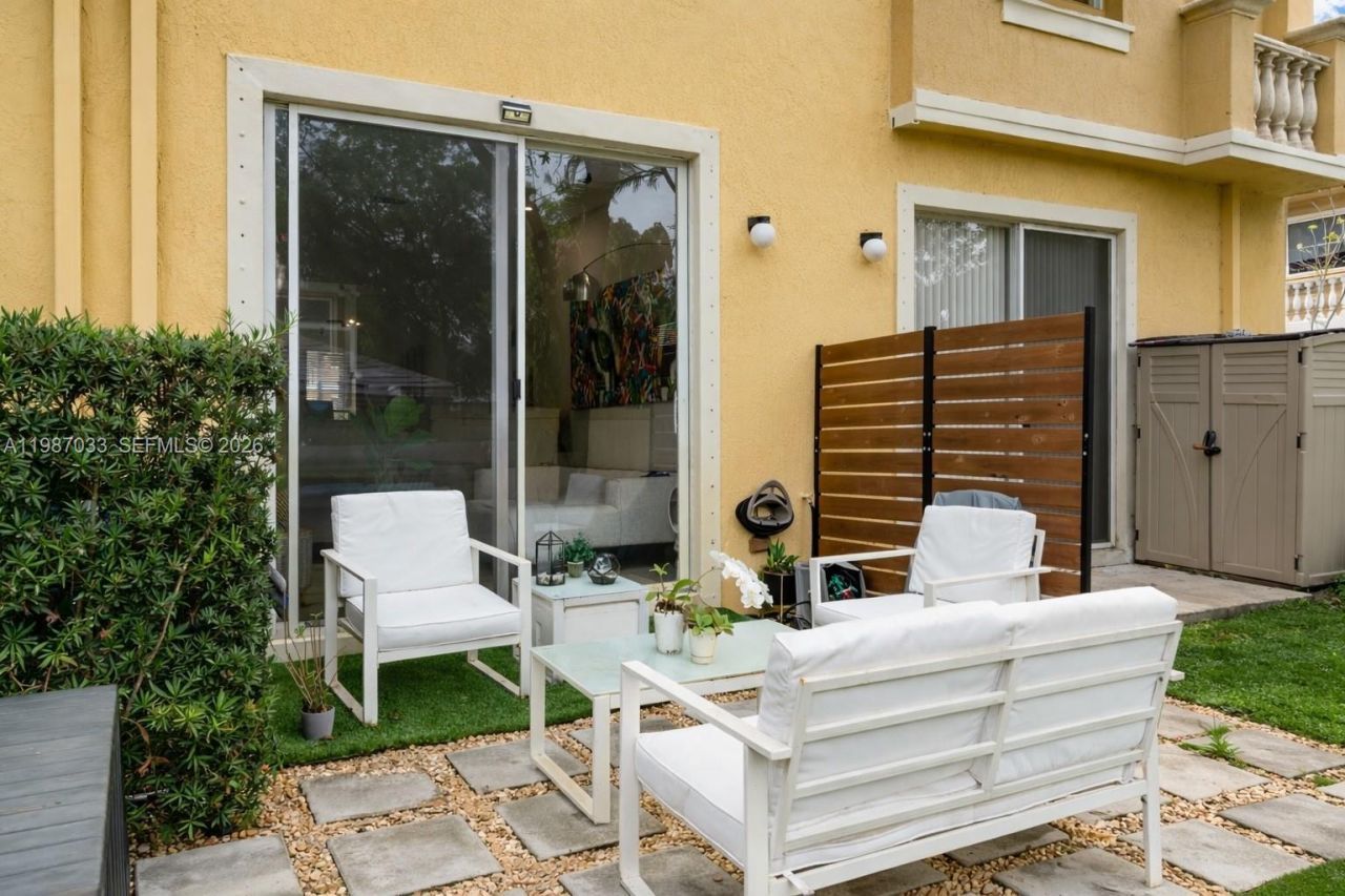 8916 SW 19th St , Miramar, FL 33025 Photo