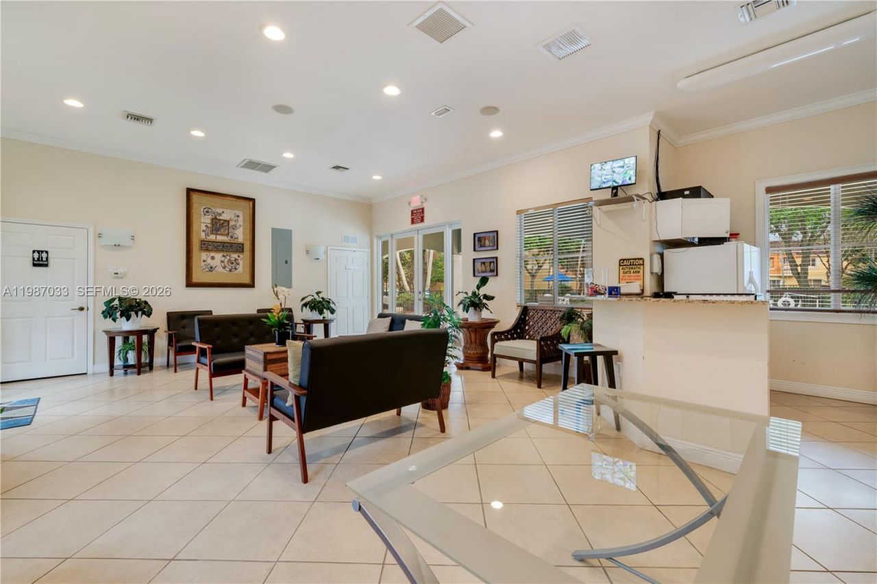 8916 SW 19th St , Miramar, FL 33025 Photo