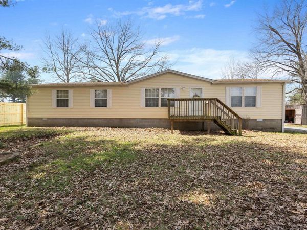 16000 Liberty School Road, Marion, IL 62959