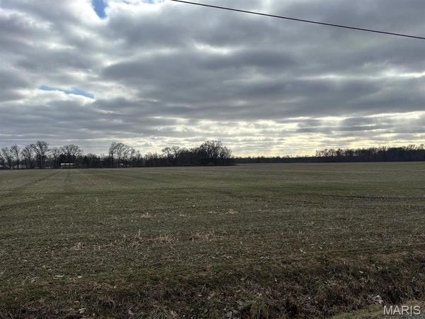 3547 College Road , Salem, IL 62881