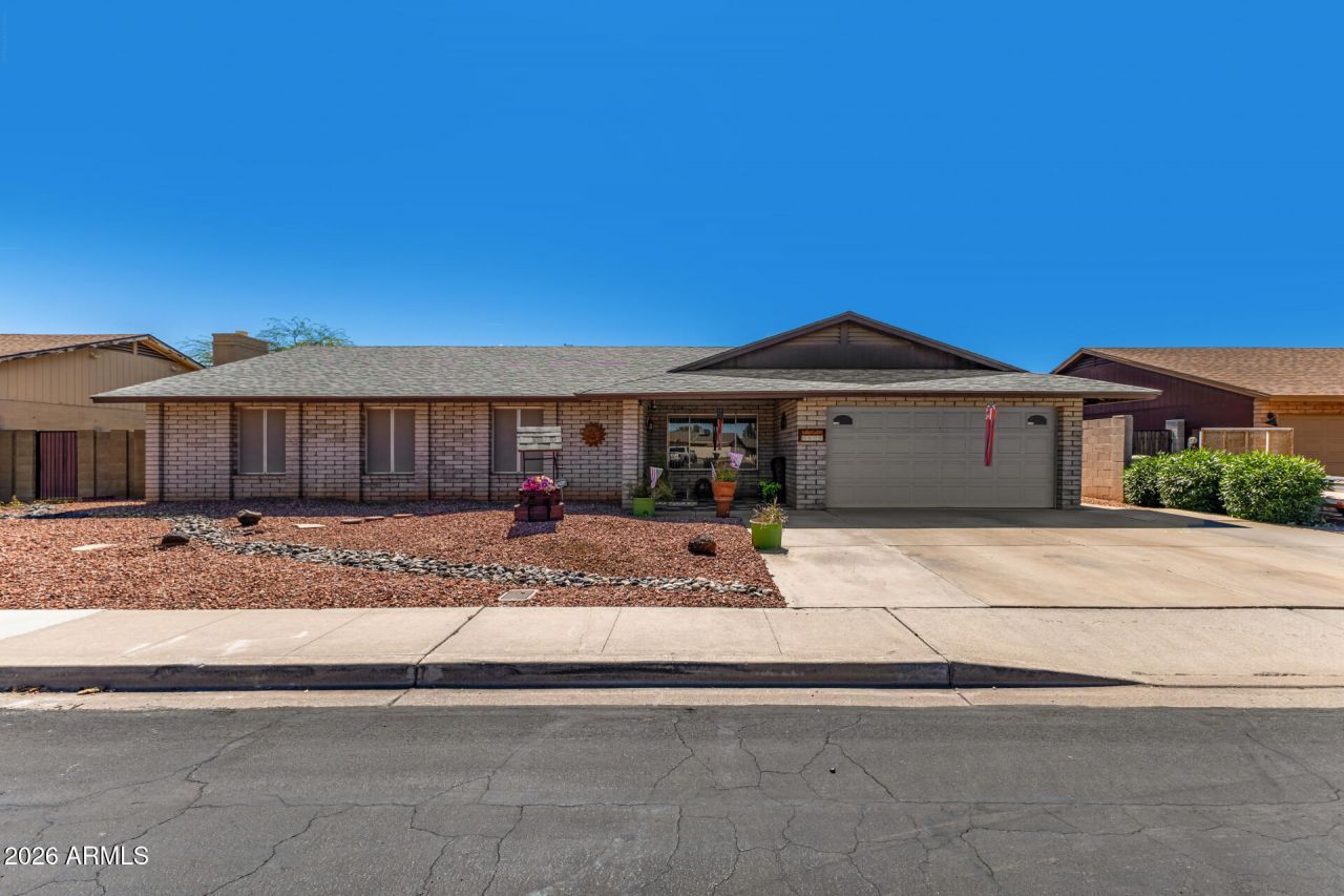 5825 W Sunnyslope Lane, Glendale, AZ 85302 Main Photo