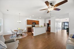 1631 Cristalino Circle photo 4