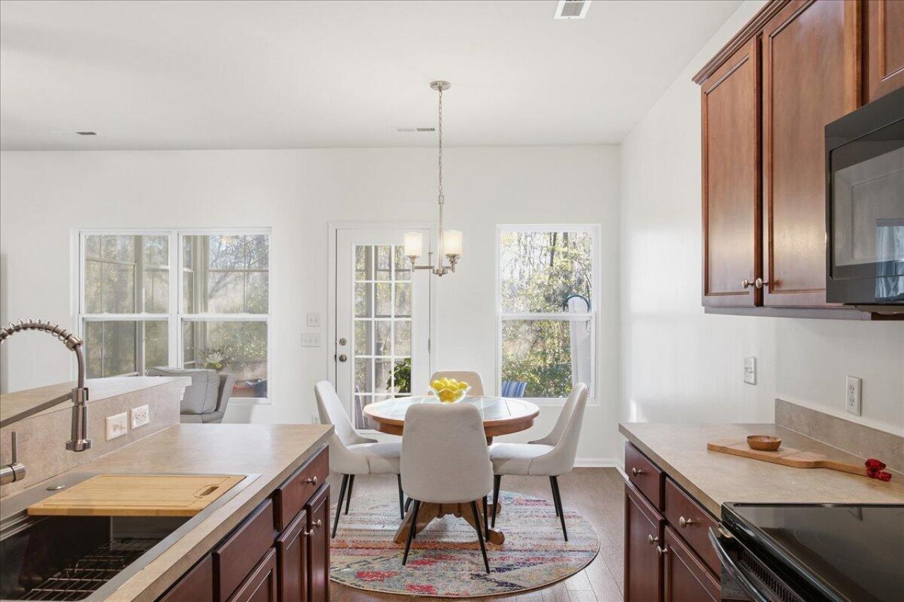 1631 Cristalino Circle Photo 9