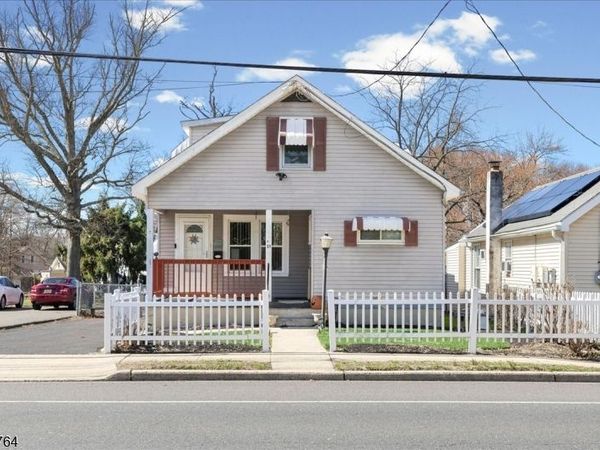 21 Buttonwood Dr, Ewing, NJ 08638