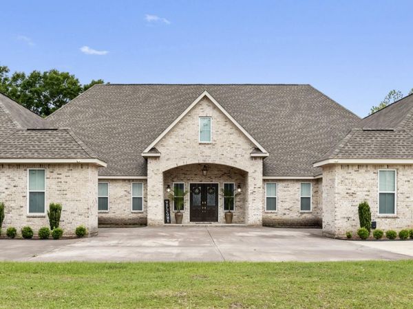 7411 Woodland Drive, Pass Christian, MS 39571