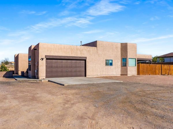 200 Aldaba Circle NE, Rio Rancho, NM 87124