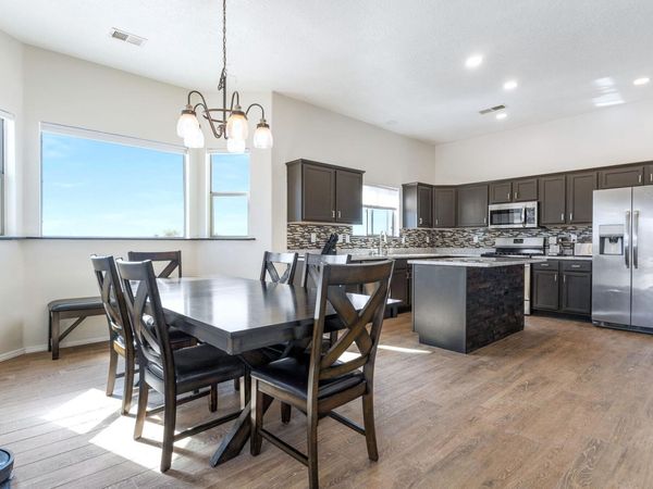 200 Aldaba Circle NE, Rio Rancho, NM 87124