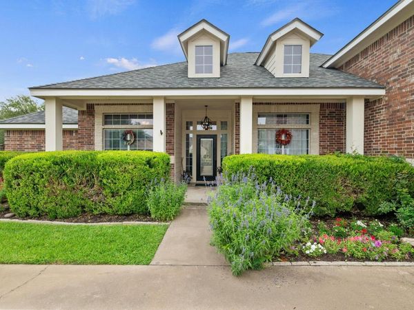 4013 Harvey Penick DR, Round Rock, TX 78664