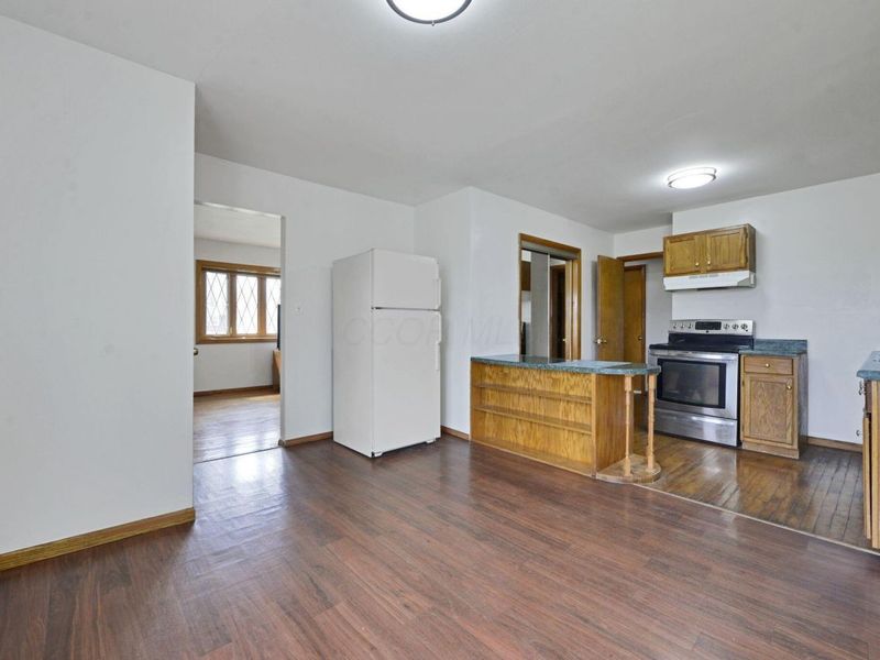 860 Basswood Road , Columbus, OH 43207 Photo 18