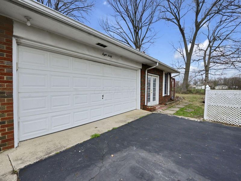 860 Basswood Road , Columbus, OH 43207 Photo 32