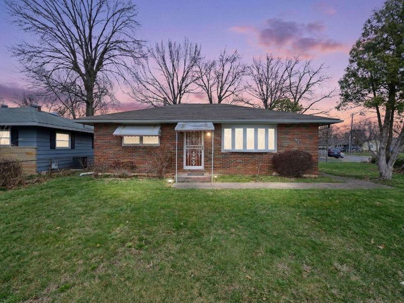 860 Basswood Road , Columbus, OH 43207 Photo 4