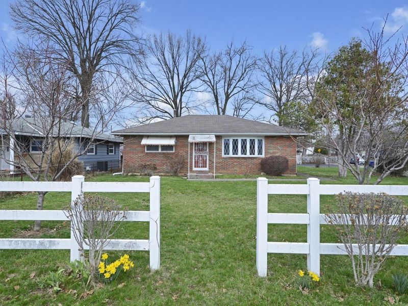 860 Basswood Road , Columbus, OH 43207 Photo 5