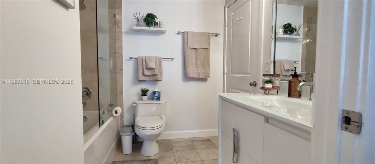 170 SE 14th St , Unit 2805, Miami, FL 33131 Photo