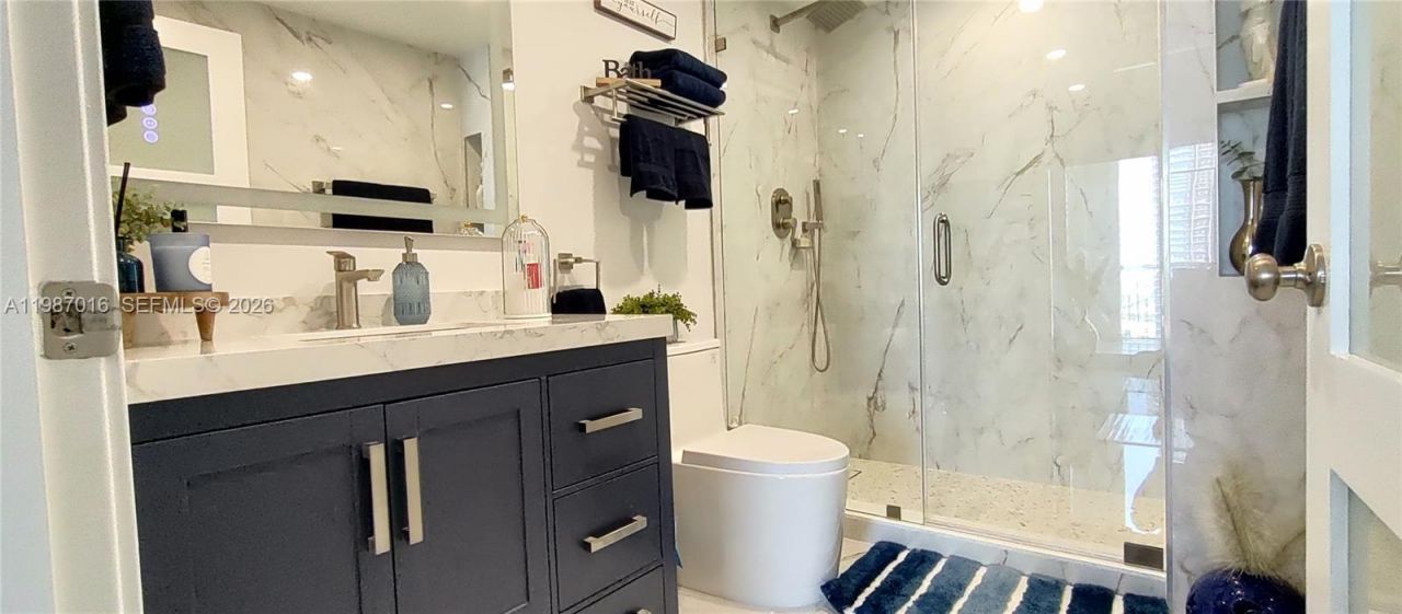 170 SE 14th St , Unit 2805, Miami, FL 33131 Photo