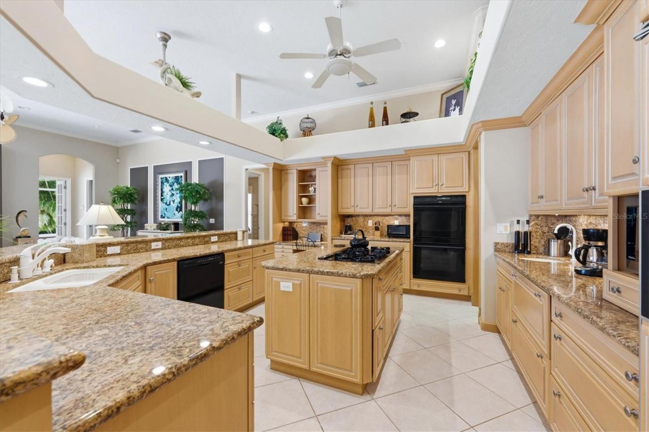 8112 Collingwood Court, University Park, FL 34201 Photo