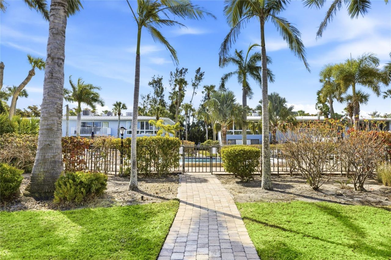 600 Manatee Avenue, Unit 116, Holmes Beach, FL 34217 Photo