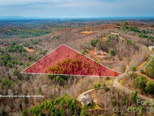 140 Johns Ridge Parkway, Lenoir, NC 28645