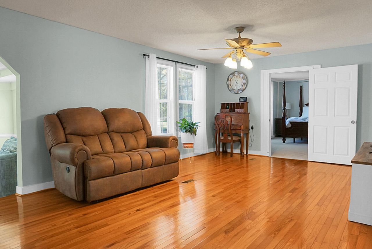 274 Rae Lane Photo 77