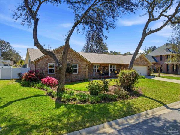 6550 Chardonnay, Pensacola, FL 32504