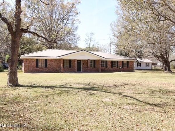 7521 Townsite Road, Moss Point, MS 39562