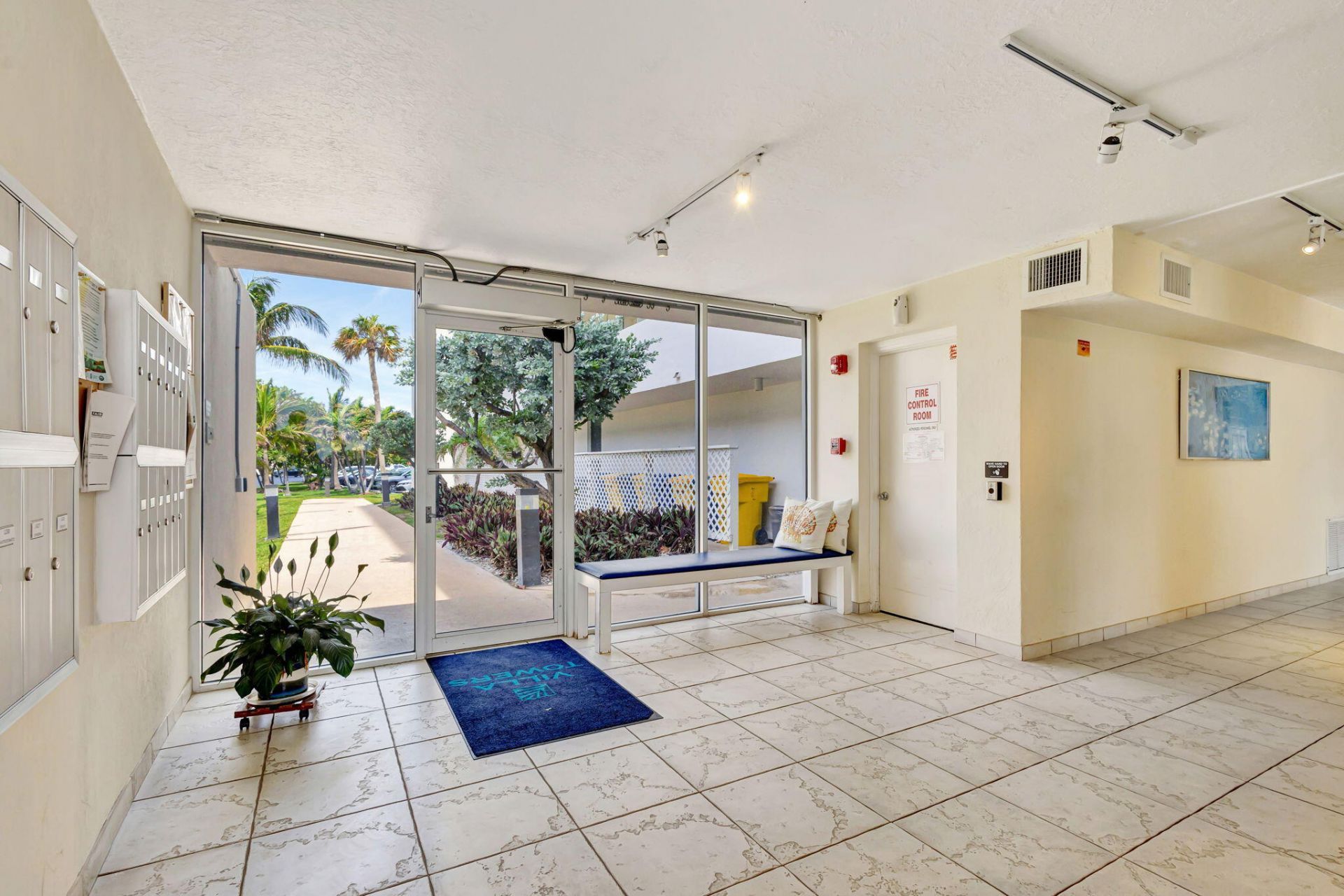 3640 N Ocean Drive, Unit 327, Riviera Beach, FL 33404 Photo