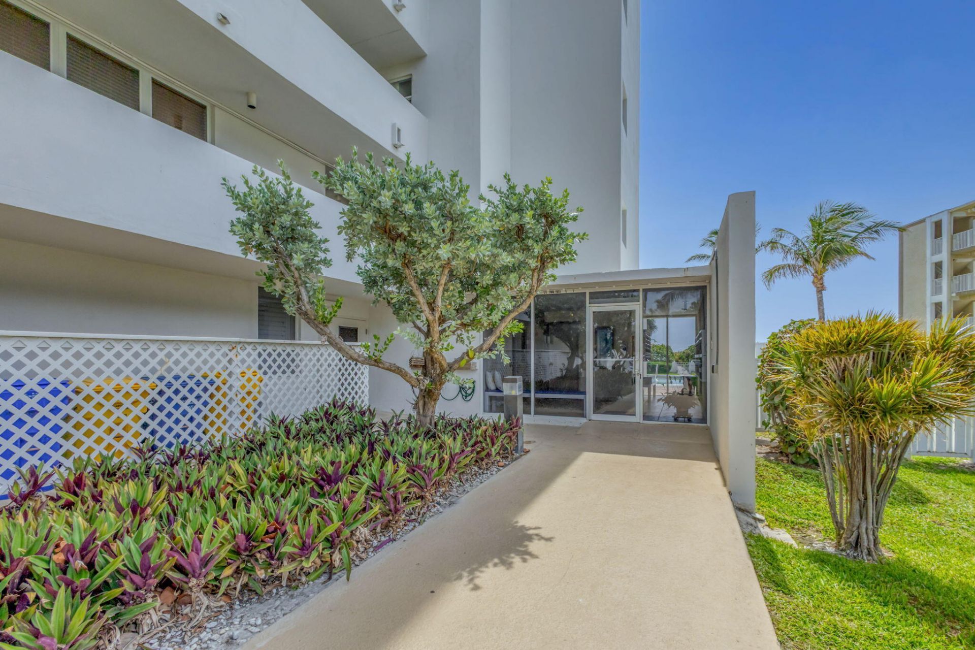 3640 N Ocean Drive, Unit 327, Riviera Beach, FL 33404 Photo