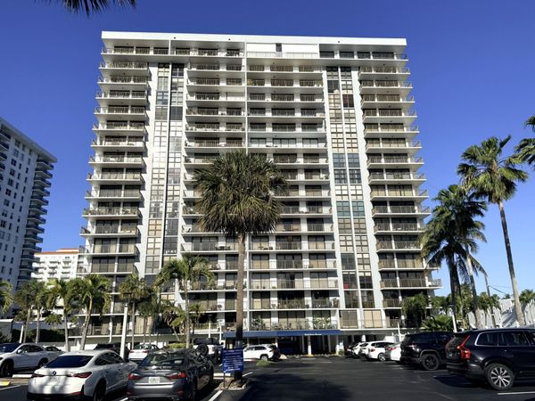 3031 N Ocean Boulevard, Unit 805, Fort Lauderdale, FL 33308
