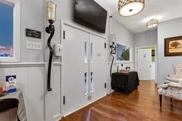 4360 Rose St. photo 4