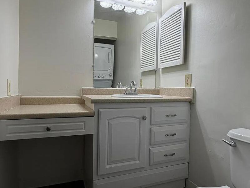 5285 Portland Street, Unit 204, Columbus, OH 43235 Photo 10